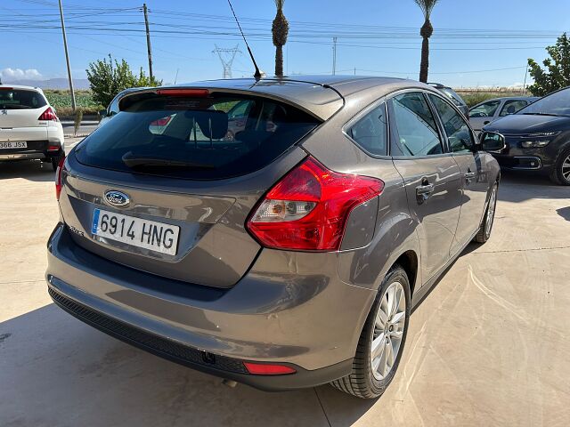 FORD FOCUS TREND 1.6 TI-VCT AUTO SPANISH LHD IN SPAIN 58000 MILES SUPER 2012